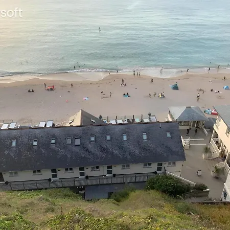 Beachside New Quay